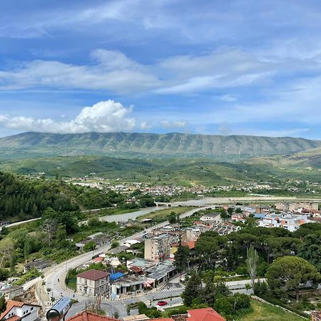 Vila Luen Berat Exteriér fotografie