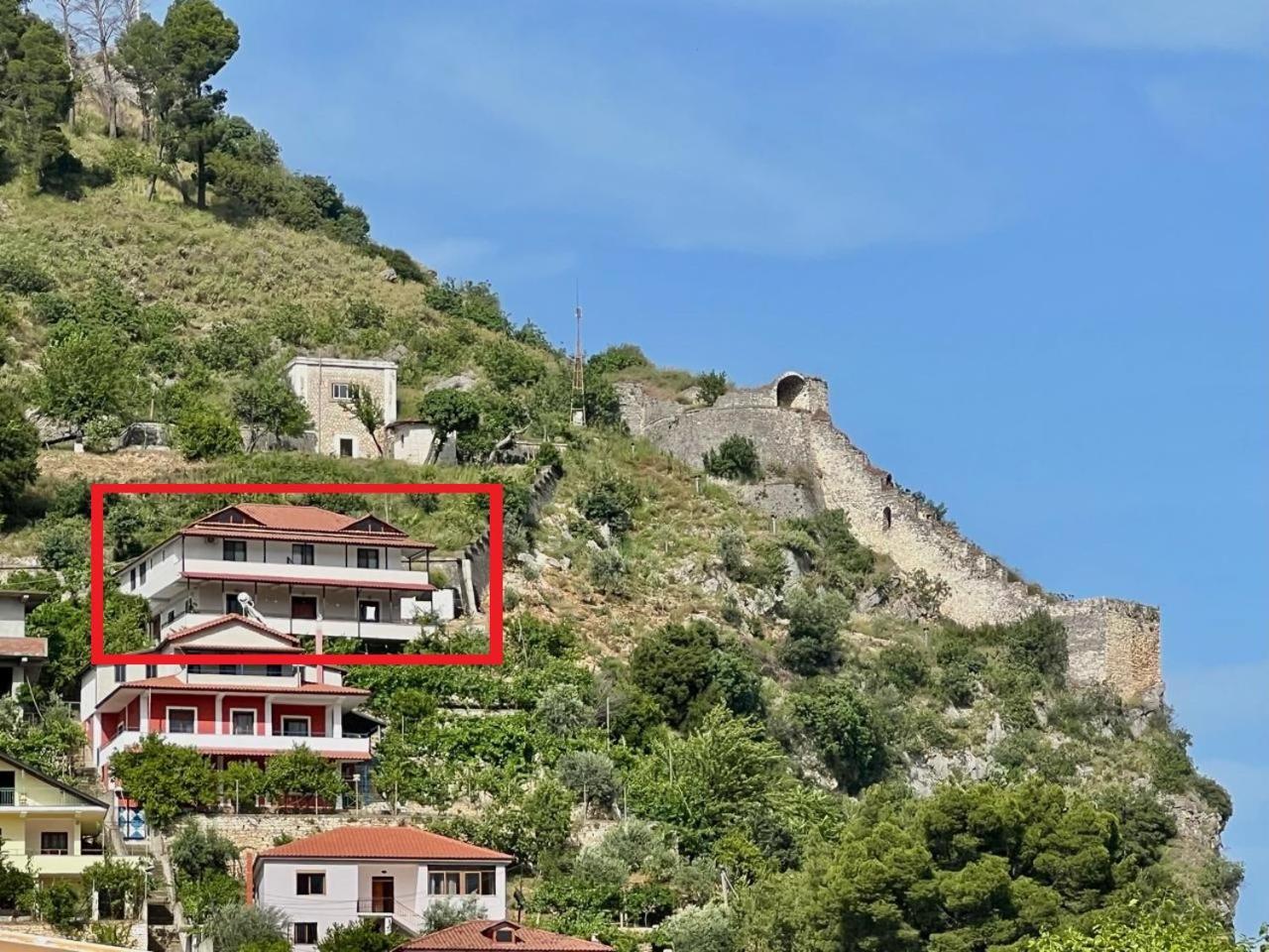 Vila Luen Berat Exteriér fotografie
